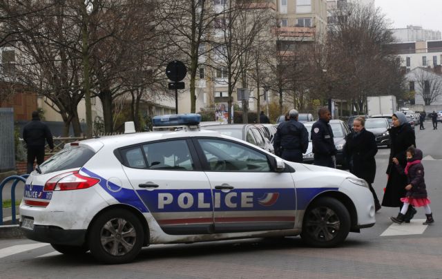 Ανδρας μαχαίρωσε νηπιαγωγό στο Παρίσι επικαλούμενος την ISIS